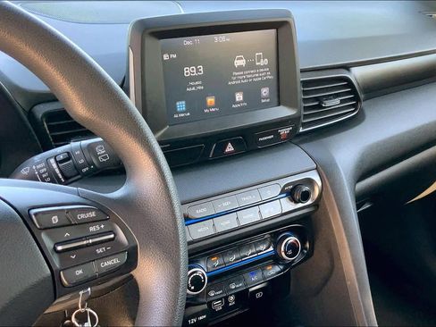 Used 2019 Hyundai Veloster 2.0 image 5