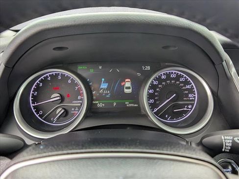 Used 2024 Toyota Camry XLE FWD image 11