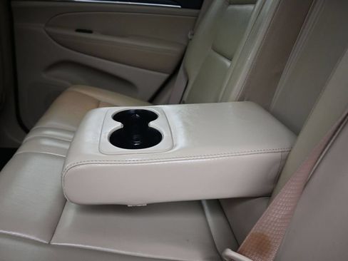 Used 2020 Jeep Grand Cherokee Limited w/ Luxury Group II AWD/4WD image 34