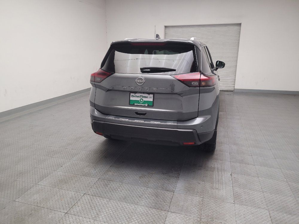 Used 2025 Nissan Rogue SV w/ SV Premium Package FWD image 7