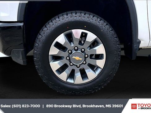 Used 2022 Chevrolet Silverado 2500 Custom w/ Gooseneck/5TH Wheel Package RWD image 8