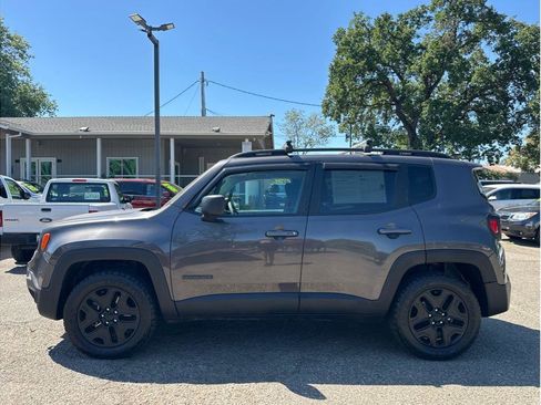Used 2020 Jeep Renegade Sport image 4