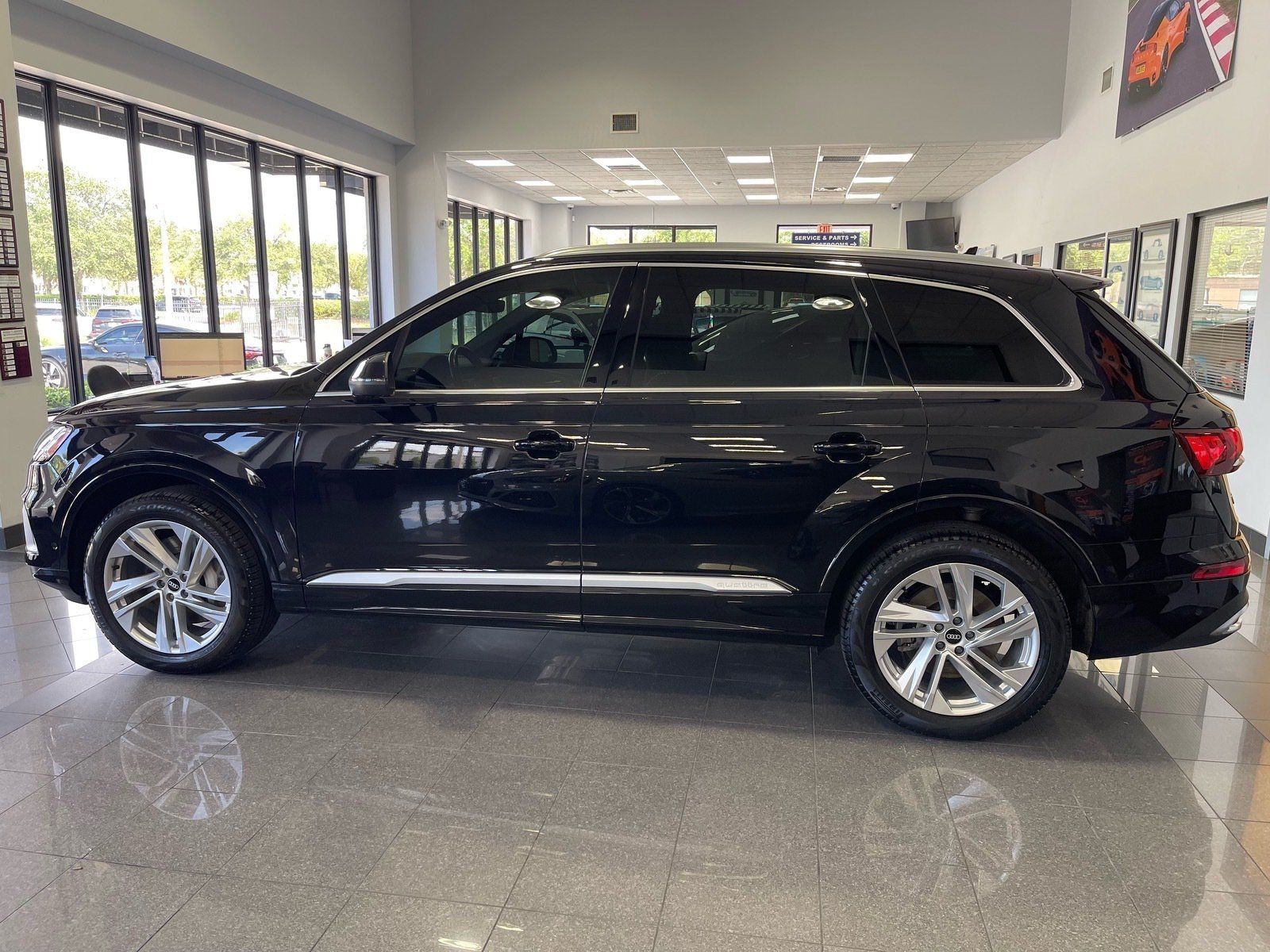 Used 2021 Audi Q7 3.0T Premium AWD/4WD image 2