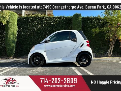 Used 2013 smart fortwo pure RWD image 11