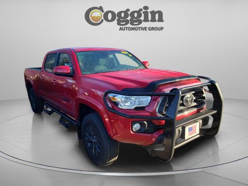 Used 2021 Toyota Tacoma SR5 RWD image 3