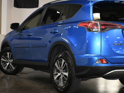 Used 2018 Toyota RAV4 XLE image 55