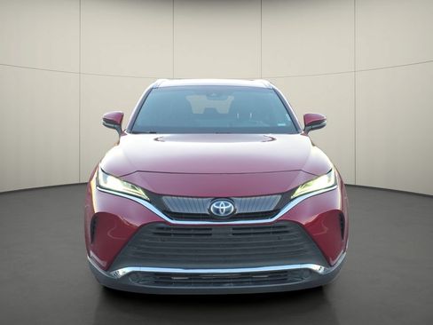 Used 2022 Toyota Venza XLE AWD/4WD image 2