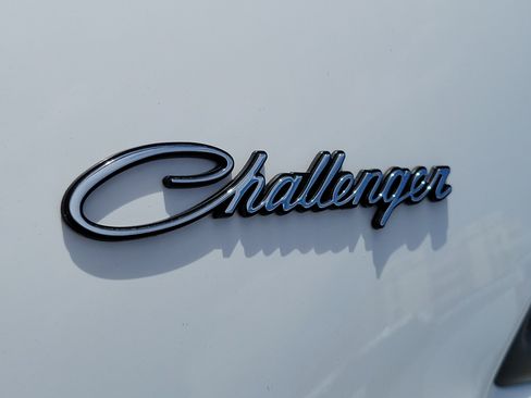 Used 2019 Dodge Challenger R/T w/ Plus Package RWD image 8