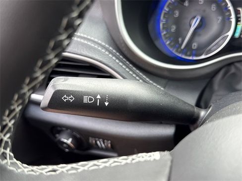 New 2025 Chrysler Pacifica Select image 16