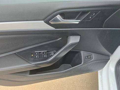 Used 2025 Volkswagen Jetta Sport image 19