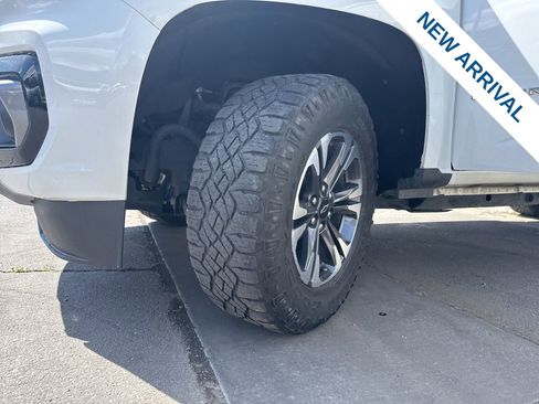 Used 2022 Chevrolet Colorado Z71 AWD/4WD image 28