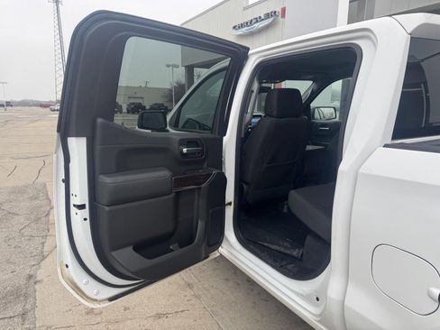 Used 2020 GMC Sierra 1500 Elevation w/ Elevation Value Package image 9