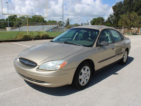 Used 2001 Ford Taurus LX FWD image 28