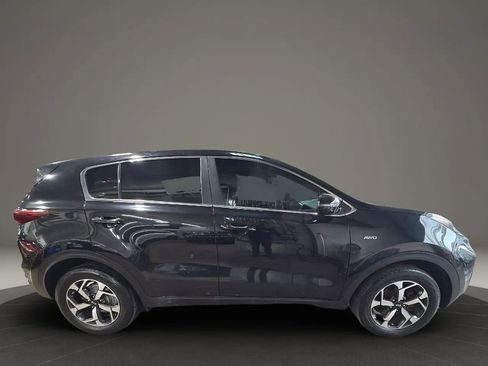 Used 2020 Kia Sportage LX w/ LX Popular Package image 4