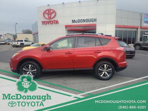 Used 2017 Toyota RAV4 XLE image 2