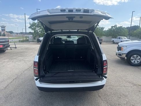 Used 2019 Land Rover Range Rover HSE image 14