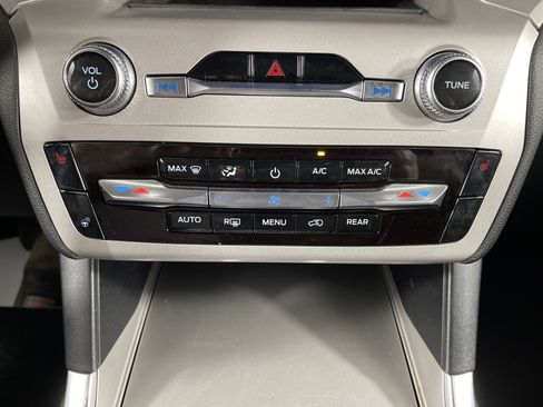 Used 2023 Ford Explorer XLT w/ Equipment Group 202A image 26