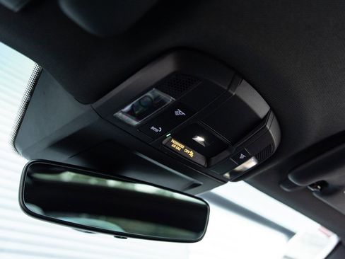 Used 2024 Porsche 911 Carrera 4 w/ Sport Package image 20