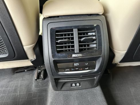 Used 2024 BMW X3 xDrive30i w/ Premium Package AWD/4WD image 34