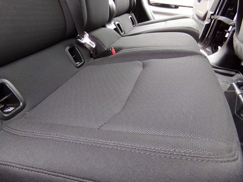 Used 2023 Jeep Gladiator Overland w/ Cold Weather Group image 65