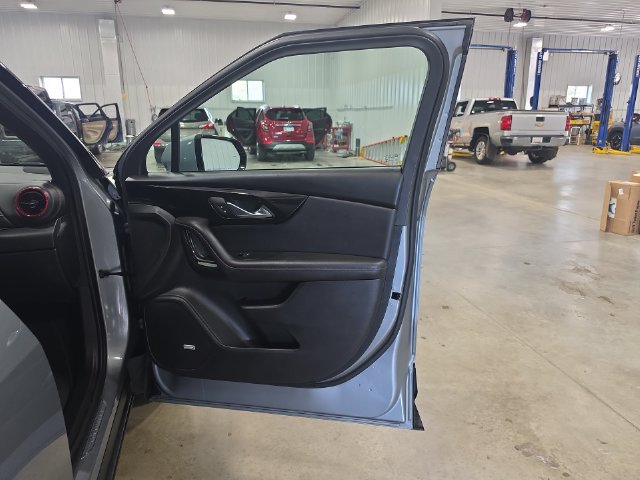 Used 2025 Chevrolet Blazer RS AWD/4WD image 30