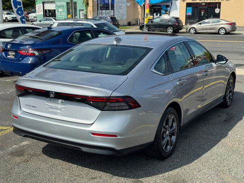 Used 2023 Honda Accord EX image 11