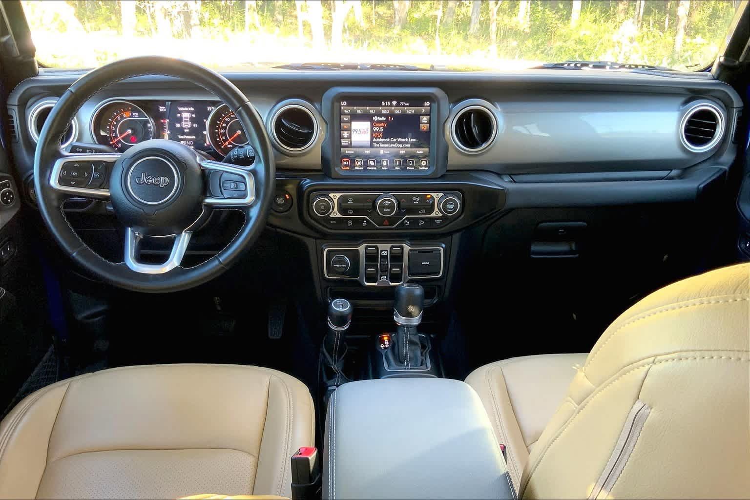 Used 2020 Jeep Wrangler Unlimited Sahara AWD/4WD image 14