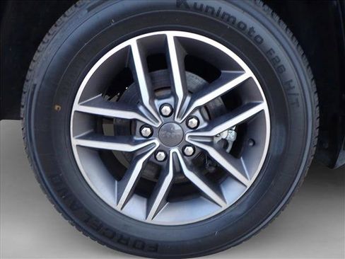 Used 2021 Jeep Grand Cherokee Limited image 7