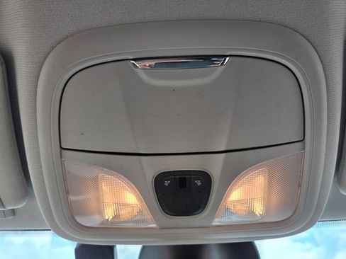 Used 2021 Jeep Cherokee Latitude Plus image 22