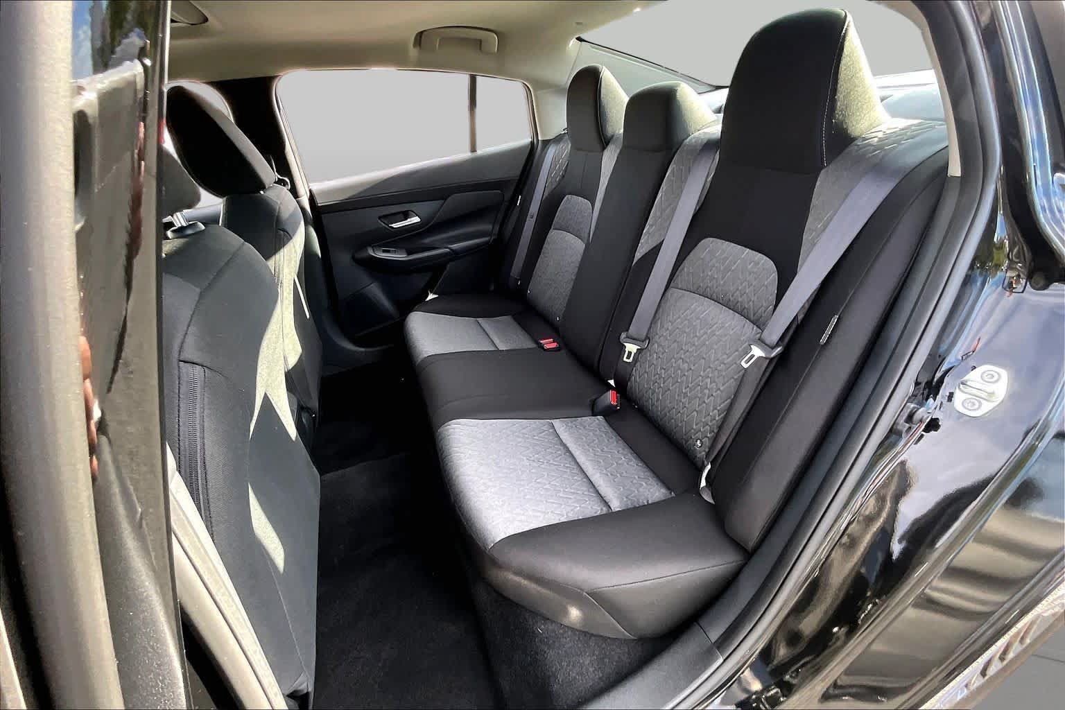 Used 2026 Nissan Sentra SV w/ SV Convenience Package FWD image 19