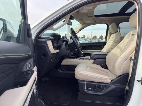 Used 2024 Ford Expedition Max Platinum image 12