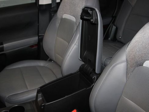 Used 2025 Ford Bronco Sport Badlands AWD/4WD image 23