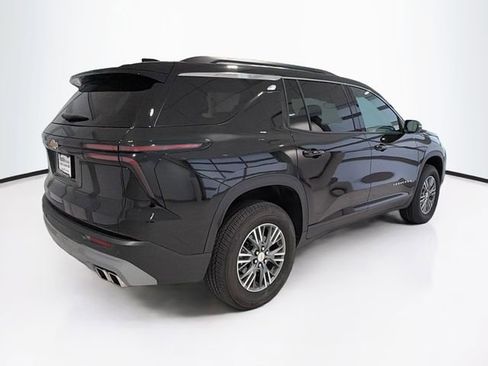 Certified 2025 Chevrolet Traverse LT image 7