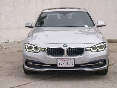Used 2017 BMW 330i Sedan RWD image 2