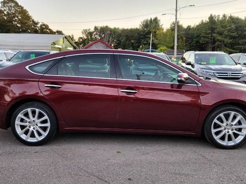 Used 2013 Toyota Avalon XLE Touring FWD image 17