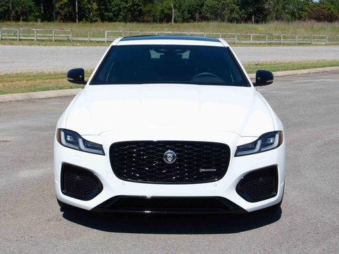 Used 2024 Jaguar XF R-Dynamic SE AWD/4WD image 6