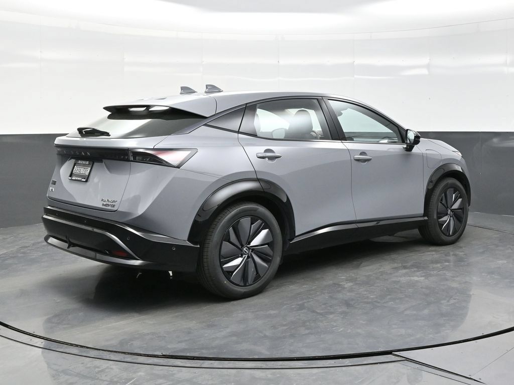 Used 2024 Nissan Ariya AWD image 7