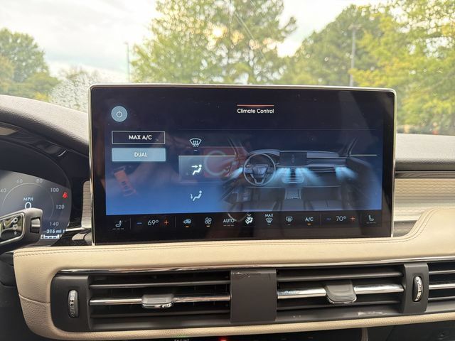 Used 2026 Lincoln Corsair Premiere FWD image 19