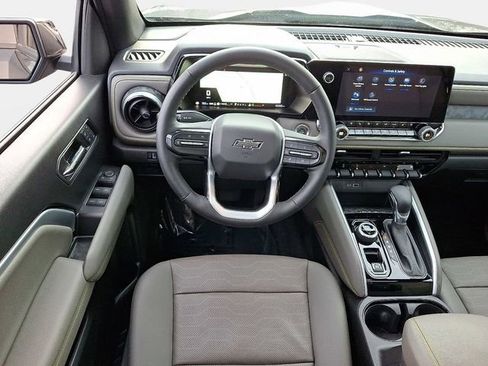 Used 2024 Chevrolet Colorado ZR2 w/ ZR2 Convenience Package III image 13