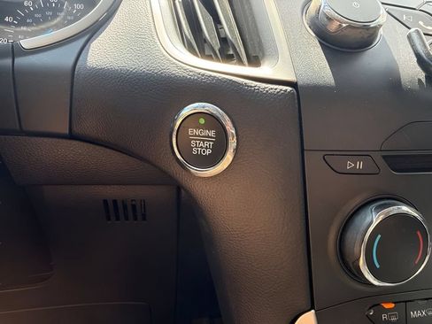 Used 2018 Ford Edge SEL FWD image 22