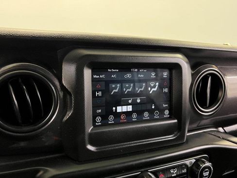 Used 2021 Jeep Wrangler Unlimited Sport image 38