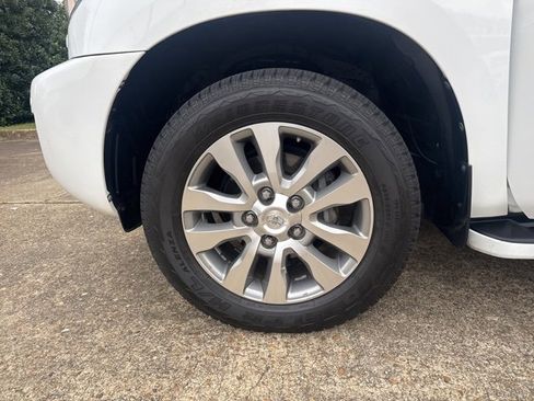 Used 2015 Toyota Sequoia Limited image 37