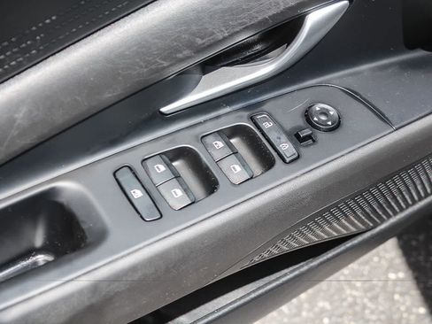 Used 2023 Hyundai Elantra SEL FWD image 26
