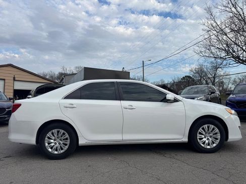 Used 2012 Toyota Camry image 5