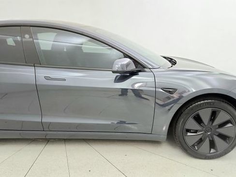 Used 2025 Tesla Model 3 Long Range RWD image 18