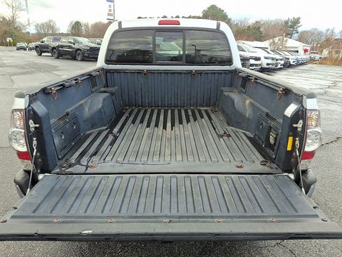 Used 2010 Toyota Tacoma PreRunner image 27