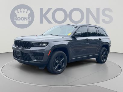Used 2024 Jeep Grand Cherokee Altitude
