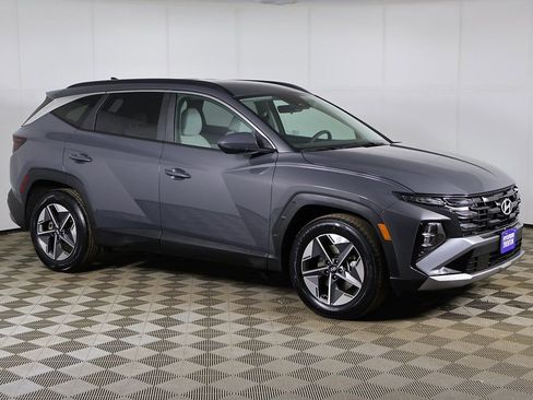 Used 2025 Hyundai Tucson SEL image 2