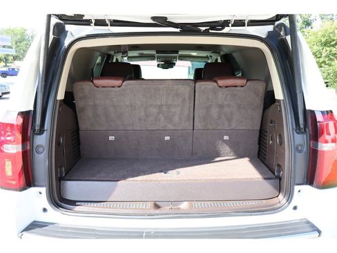 Used 2015 Chevrolet Tahoe LTZ RWD image 6