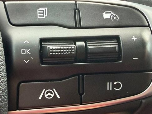 Used 2023 Kia Sportage EX FWD image 19